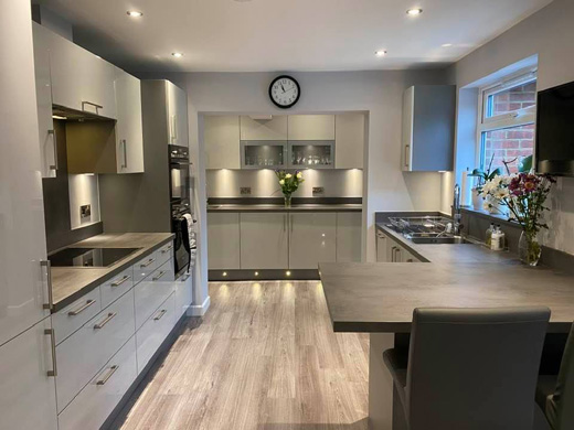 dixon and sons new kitchens fitting@2x