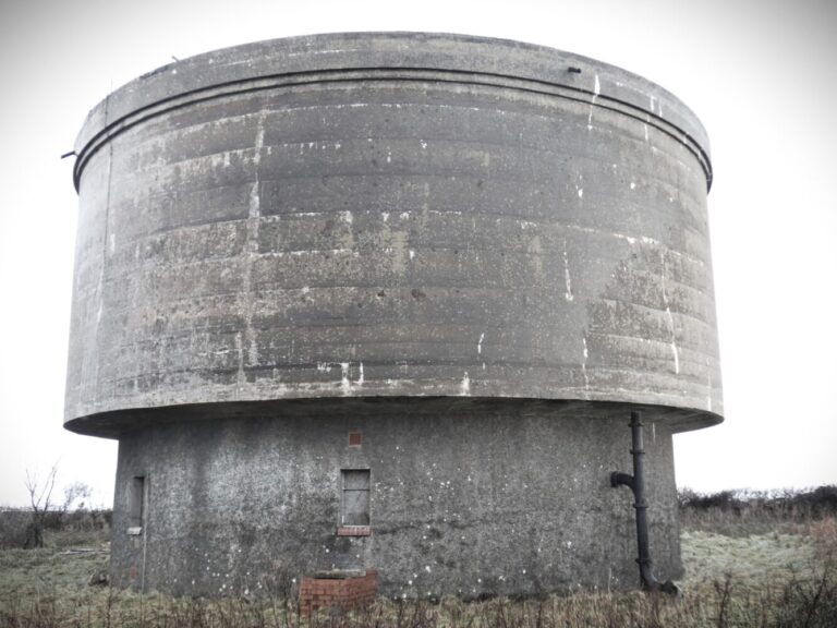 water towerIMG 6996 1334x1000 1 768x576